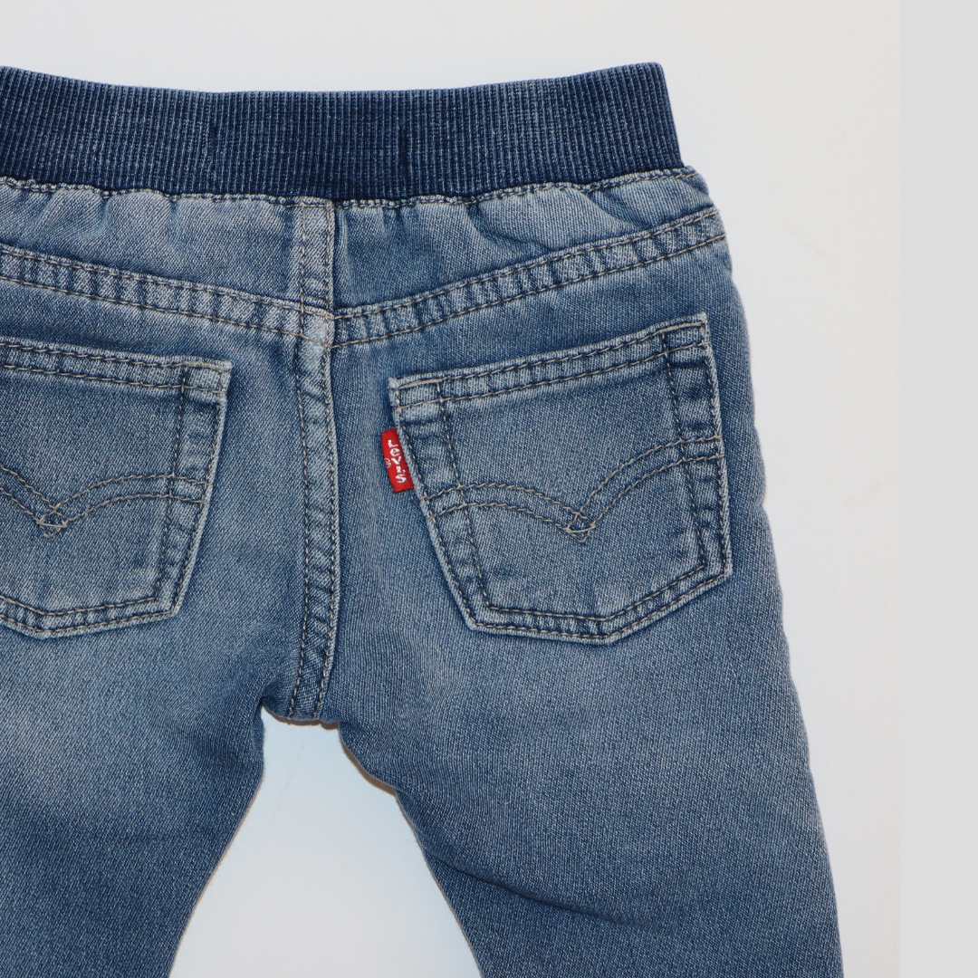 LEVIS JEANS 1 JAHR